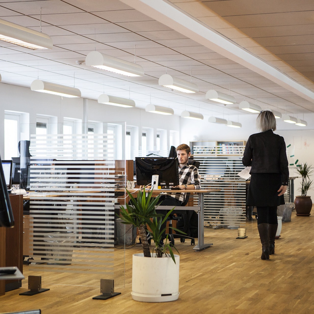 Umgang mit Fremden im Büro